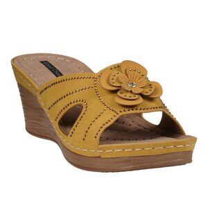Gc Shoes Women's Fiora Floral Wedge Sandals